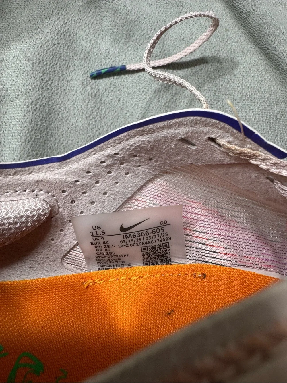 Nike Vaporfly 4 Running Shoes with Green Swoosh and Multicolor Sole